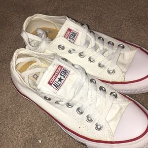 White converse look brand new only worn 3 times.
